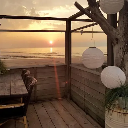 Escape To The And Sea * Sint Maartensbrug